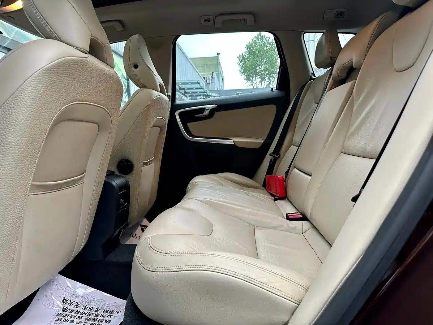 2014 Volvo XC60 Imported T5 Smart Edition — миниатюра 6