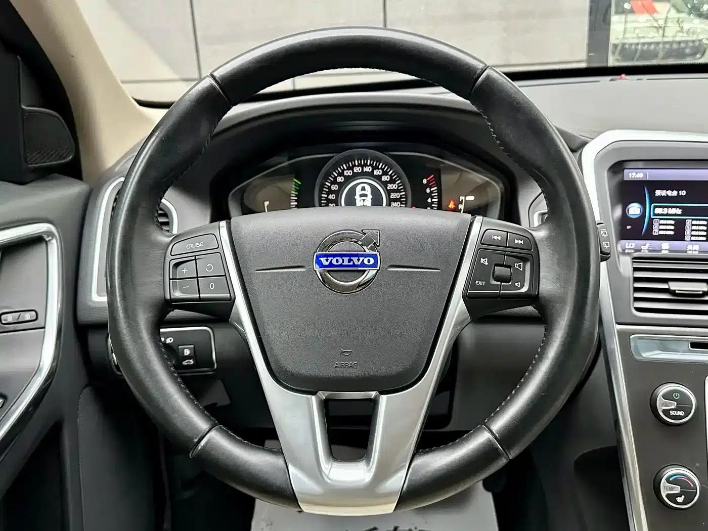2014 Volvo XC60 Imported T5 Smart Edition — миниатюра 10