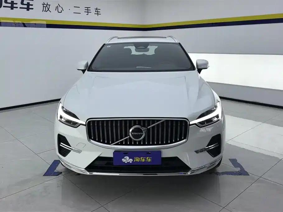 2025 Volvo XC60 B5 AWD Inscription Luxury Edition — миниатюра 2