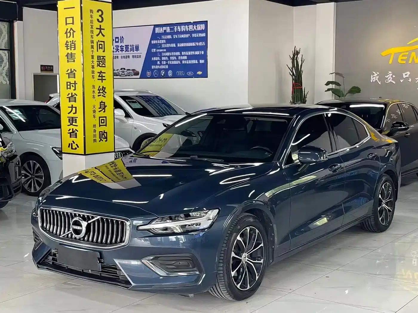2020 Volvo S60 T4 Inscription Luxury Edition — миниатюра 1