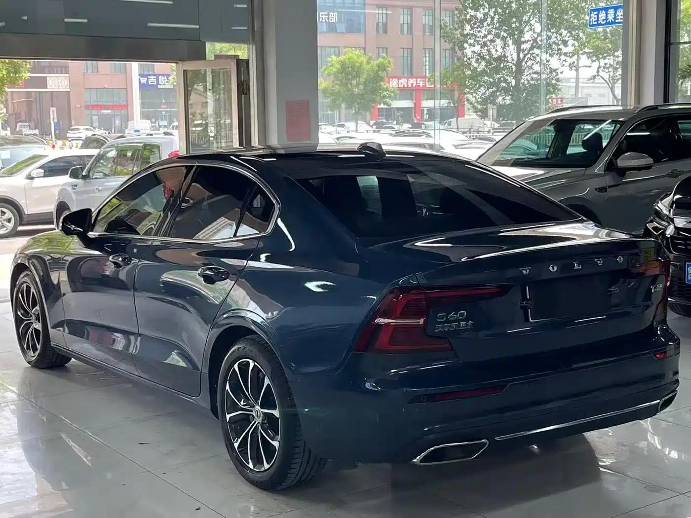 2020 Volvo S60 T4 Inscription Luxury Edition — миниатюра 5