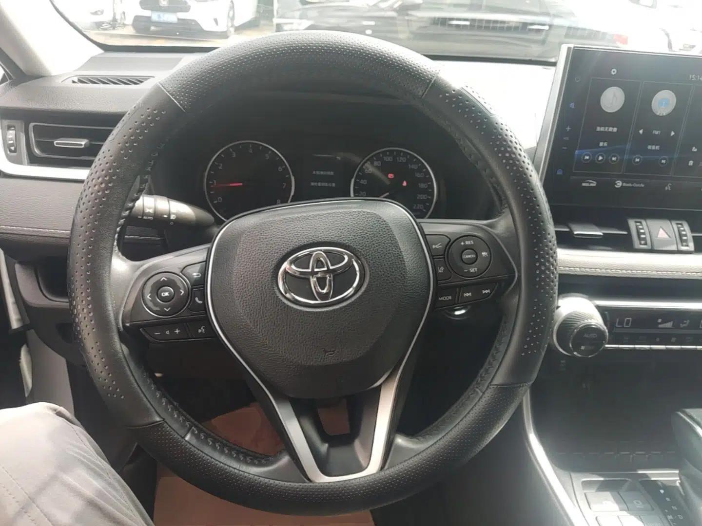 Used Toyota Wildlander 2021 2.0L CVT Two-Wheel Drive Luxury Edition — миниатюра 23