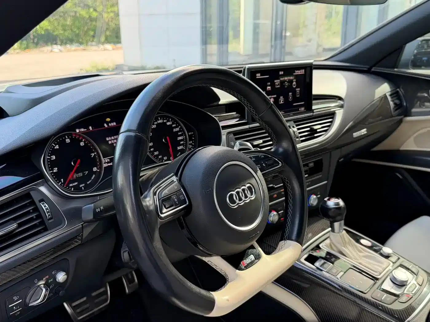 2016 Audi RS 7 RS 7 4.0T Sportback Performance — миниатюра 7