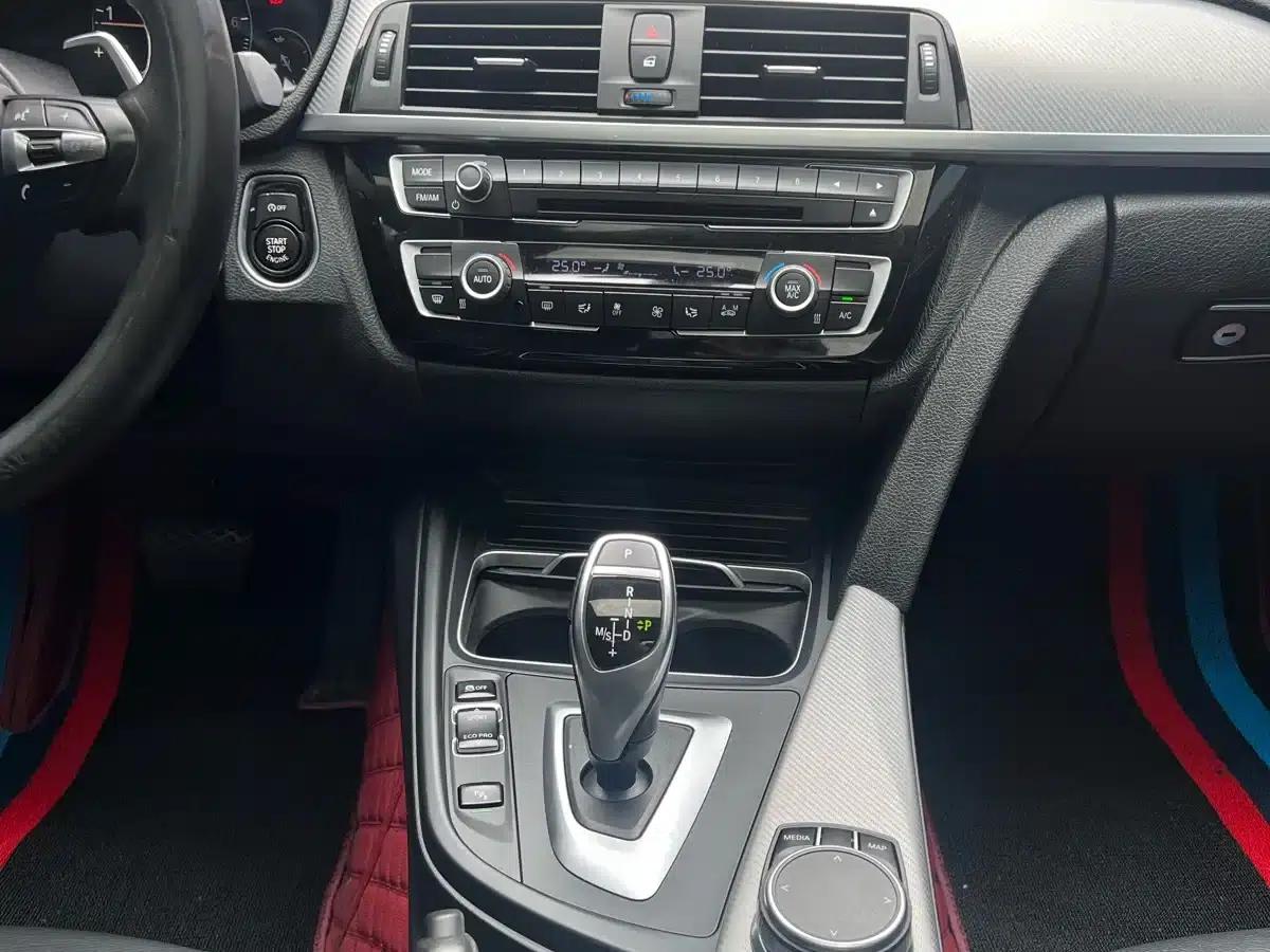 2019 BMW 3 Series 320i M Sport Shadow Edition — миниатюра 13
