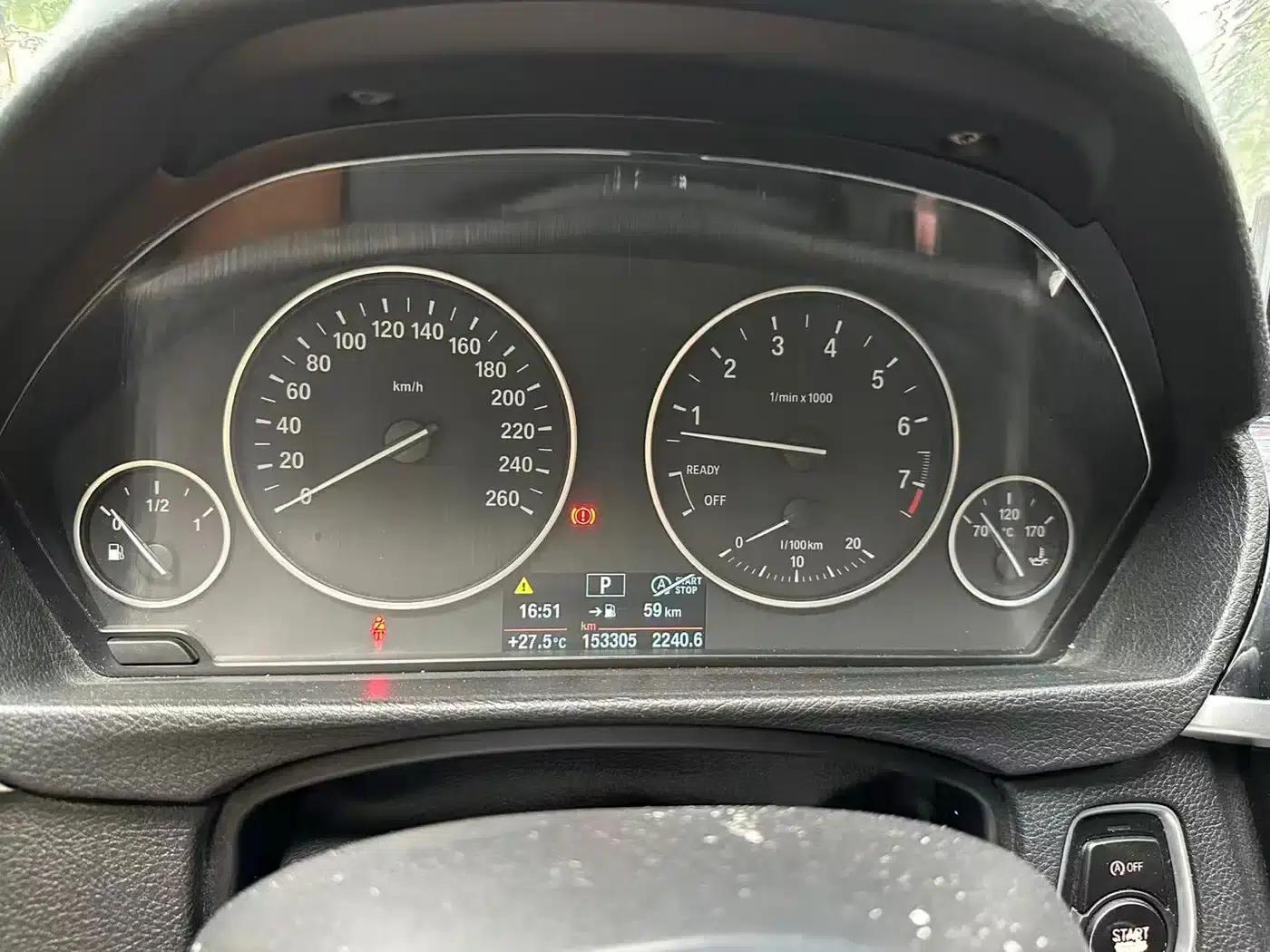 2017 BMW 3 Series 320Li Fashion Edition — миниатюра 5