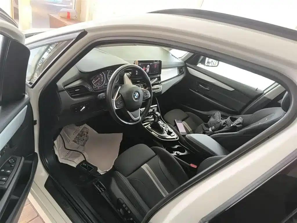 BMW 2 Series Gran Tourer (Imported) 2015 218i Leading Edition — миниатюра 16