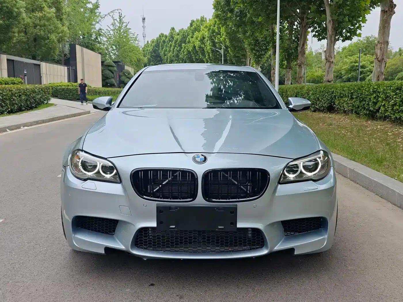 2012 BMW M5 — миниатюра 2