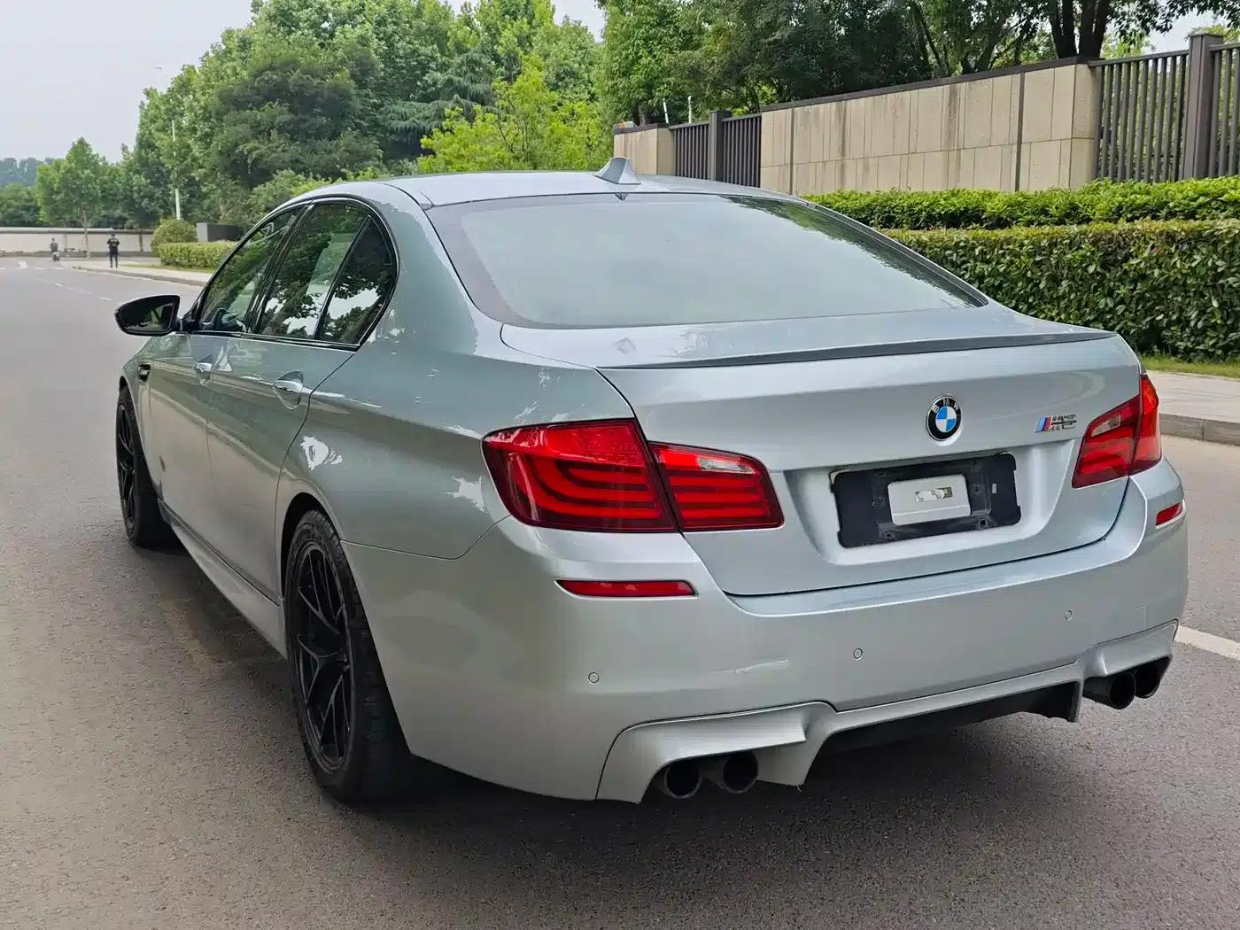 2012 BMW M5 — миниатюра 7