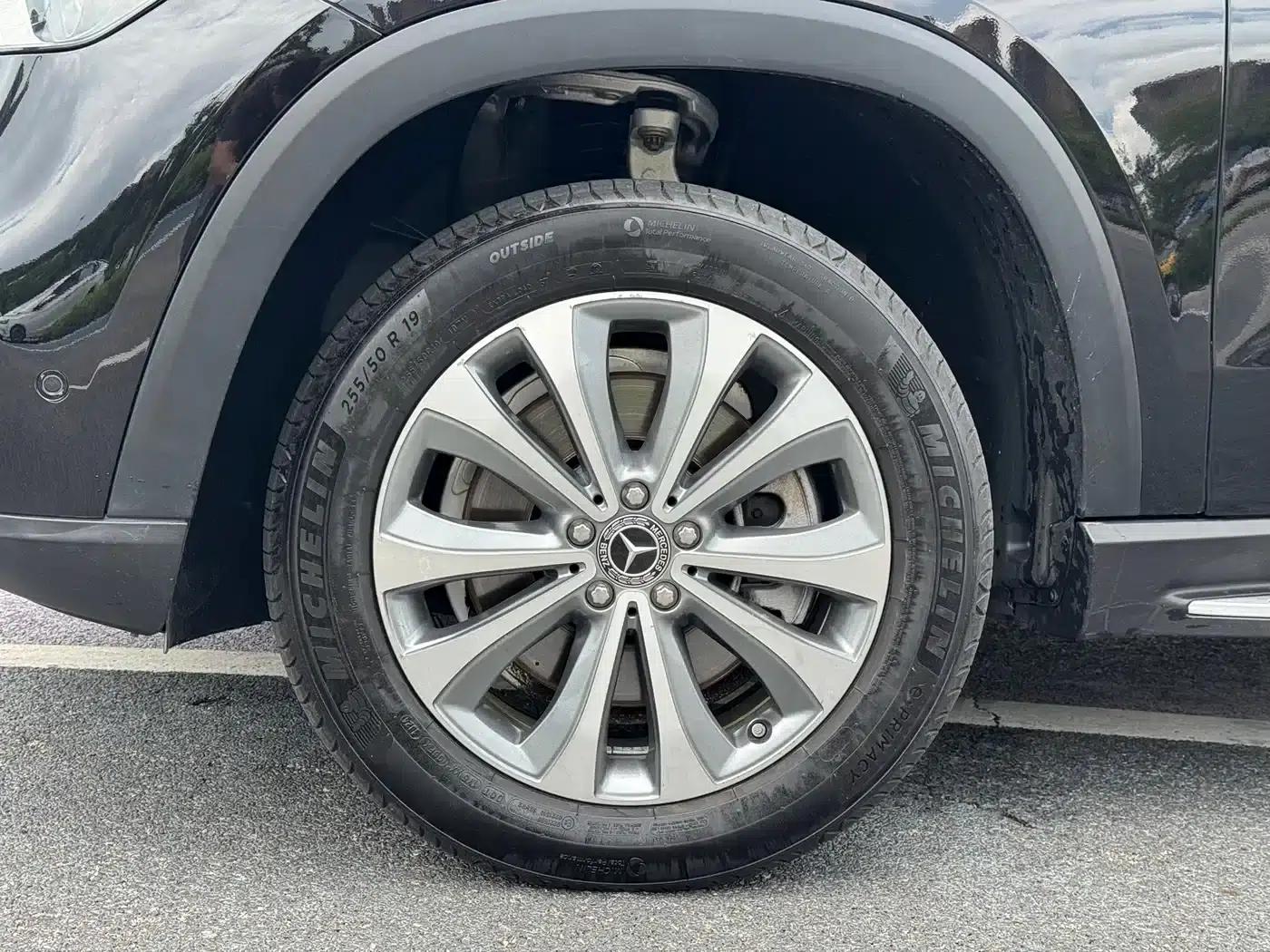 Imported Mercedes-Benz GLE 2020 facelift GLE 350 4MATIC Fashion model — миниатюра 18