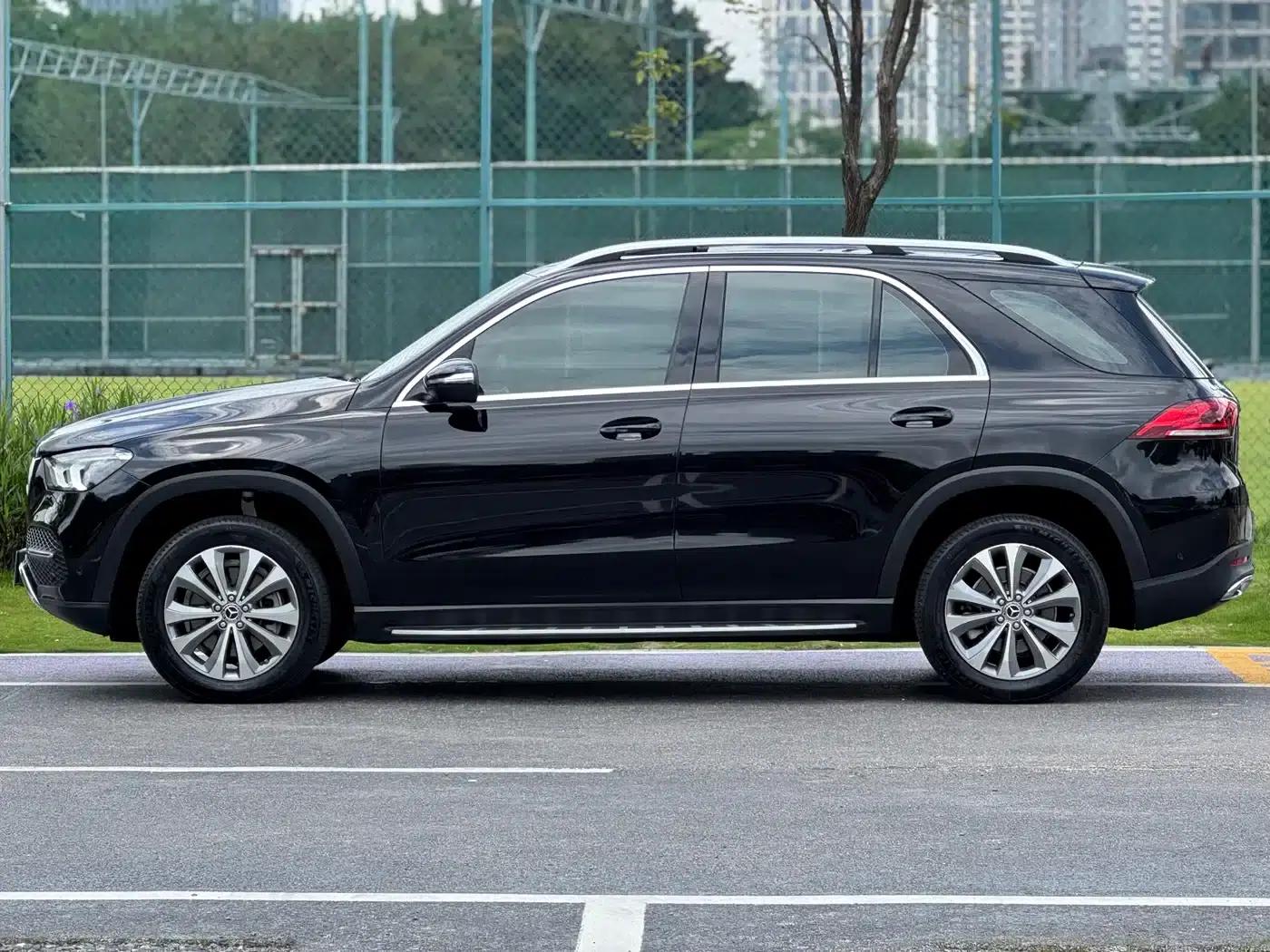 Imported Mercedes-Benz GLE 2020 facelift GLE 350 4MATIC Fashion model — миниатюра 3