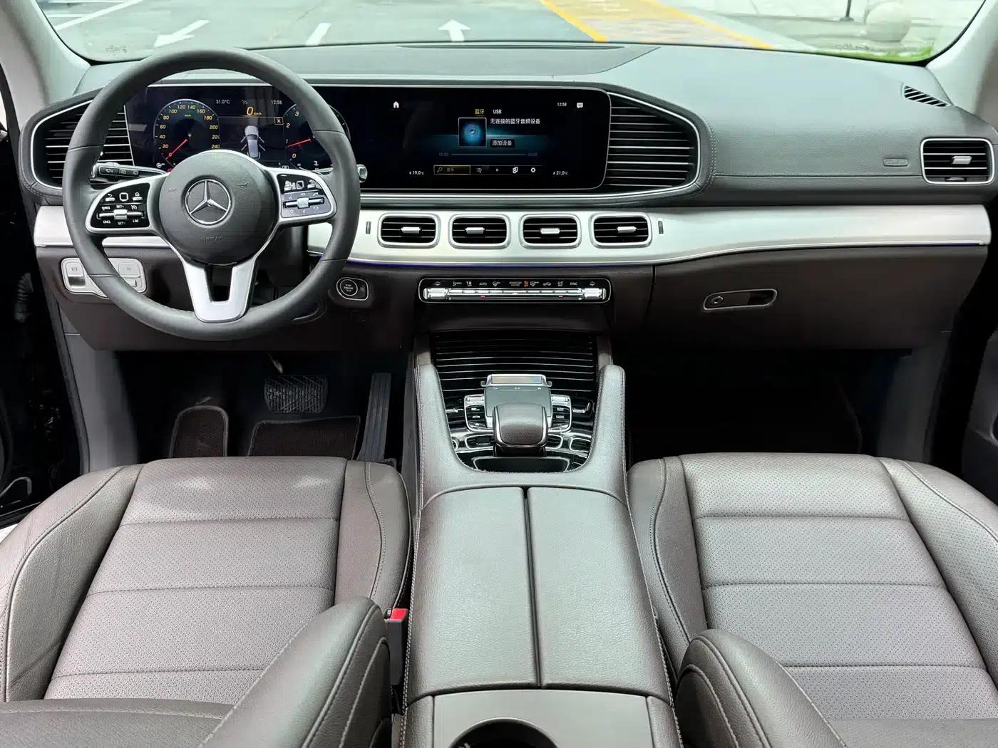 Imported Mercedes-Benz GLE 2020 facelift GLE 350 4MATIC Fashion model — миниатюра 6