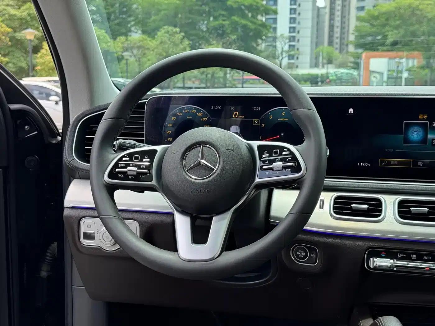 Imported Mercedes-Benz GLE 2020 facelift GLE 350 4MATIC Fashion model — миниатюра 9