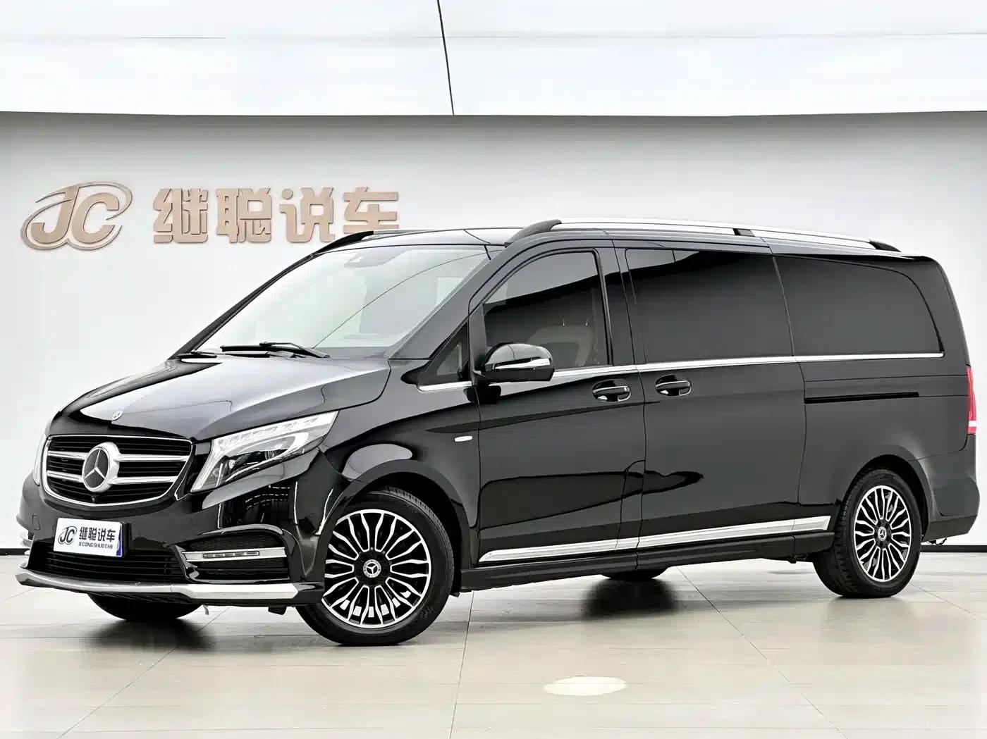 Mercedes-Benz V-Class 2018 V 260 L Premium Extended Edition (China V Emission Standard) — миниатюра 1