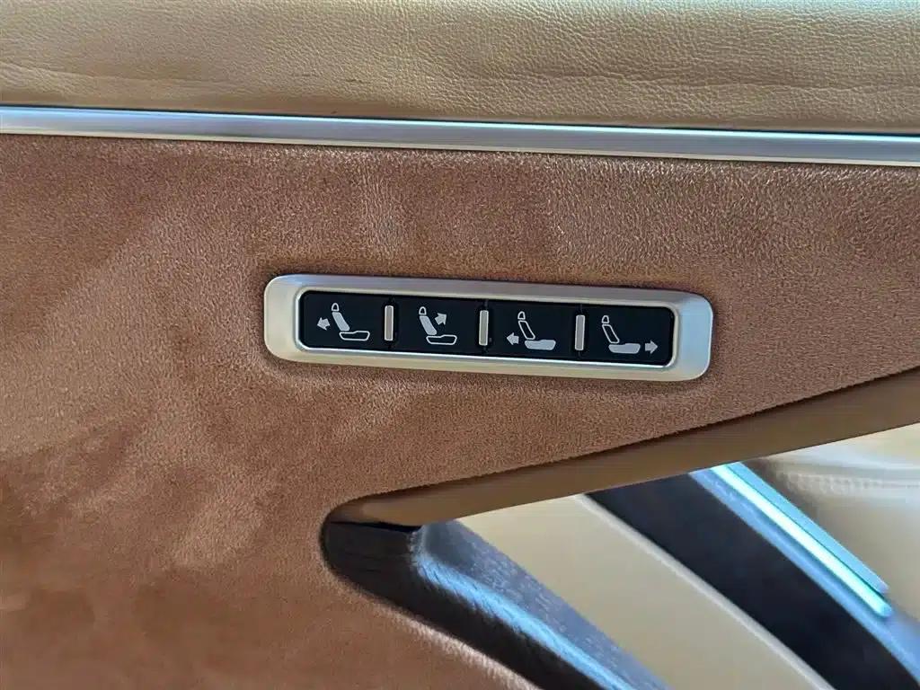 Mercedes-Benz V-Class 2023 V 260 L High Roof Custom Edition — миниатюра 33