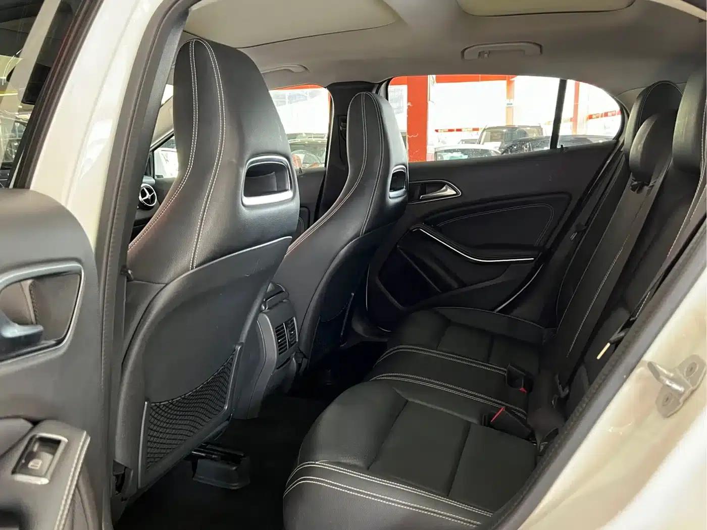 2015 Mercedes-Benz GLA 220 4MATIC Fashion Edition — миниатюра 8