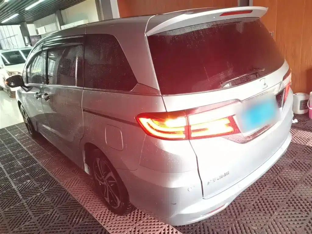 2015 Odyssey Facelift 2.4L Smart Edition — миниатюра 5