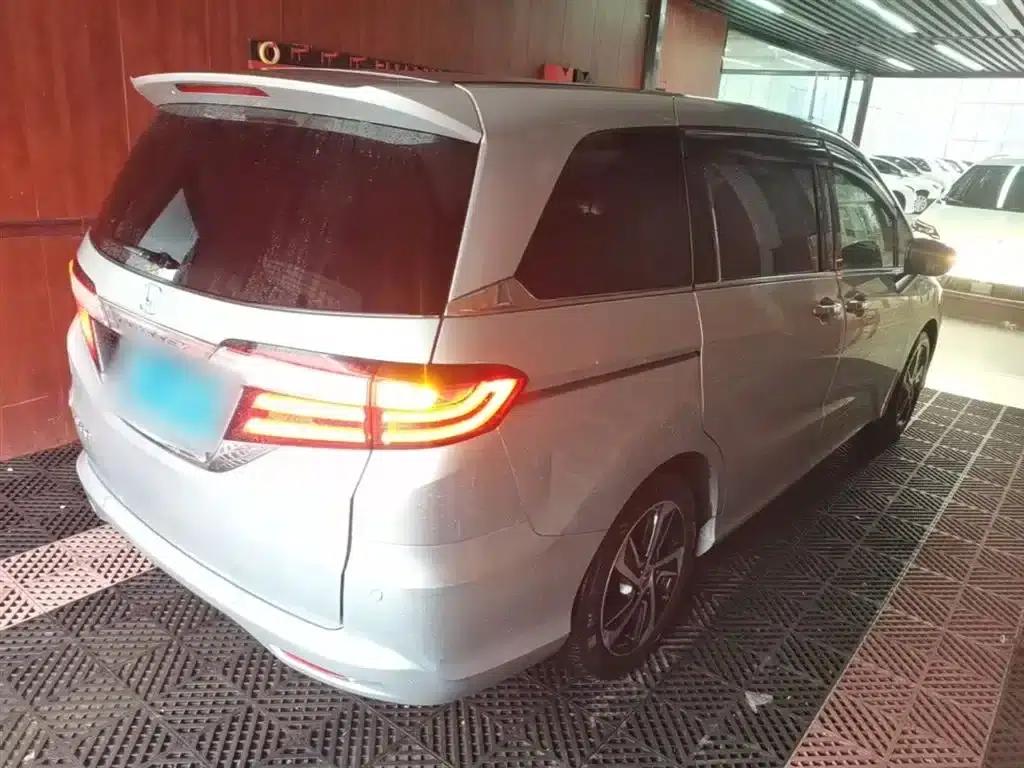 2015 Odyssey Facelift 2.4L Smart Edition — миниатюра 7
