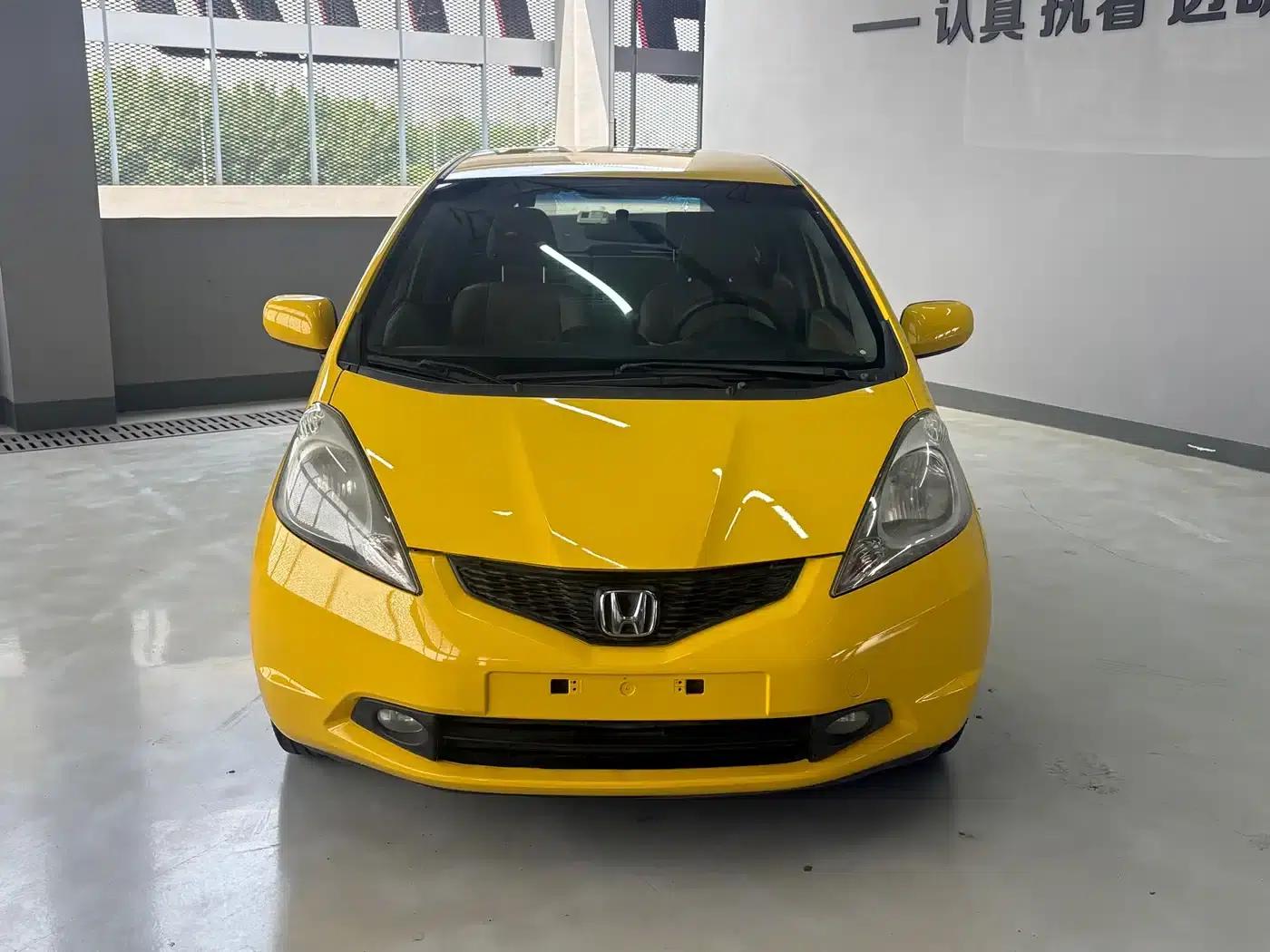 Honda Fit 2008 1.3L Automatic Comfort Edition — миниатюра 2