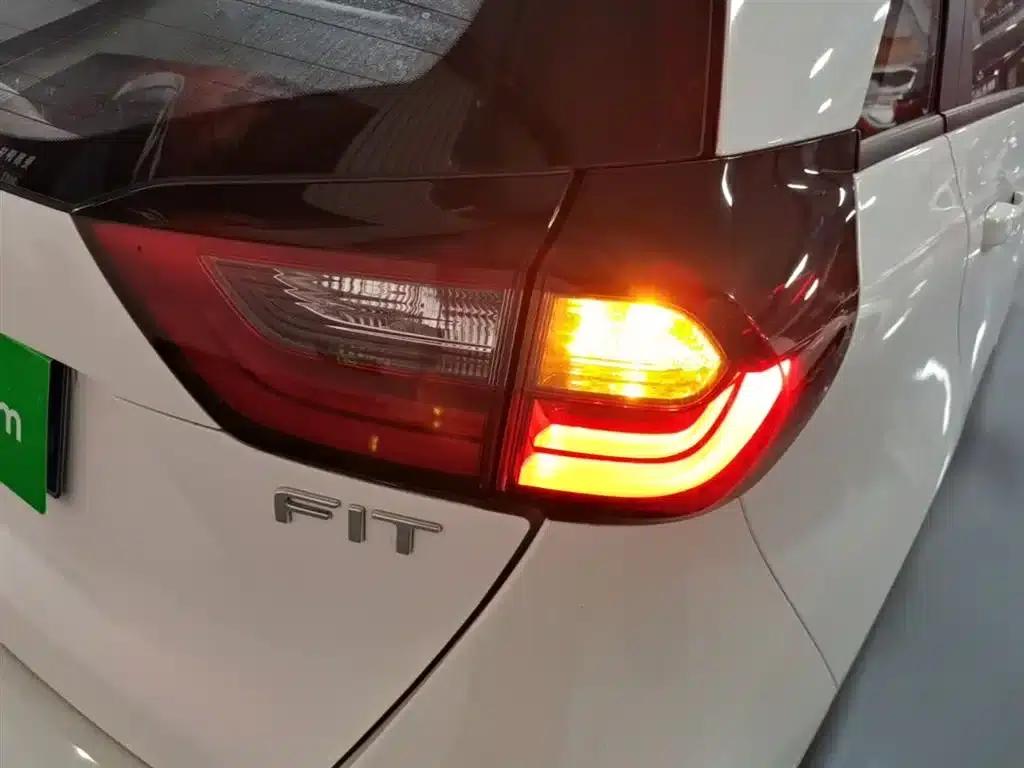 Honda Fit 2021 1.5L CVT Trend Edition — миниатюра 8