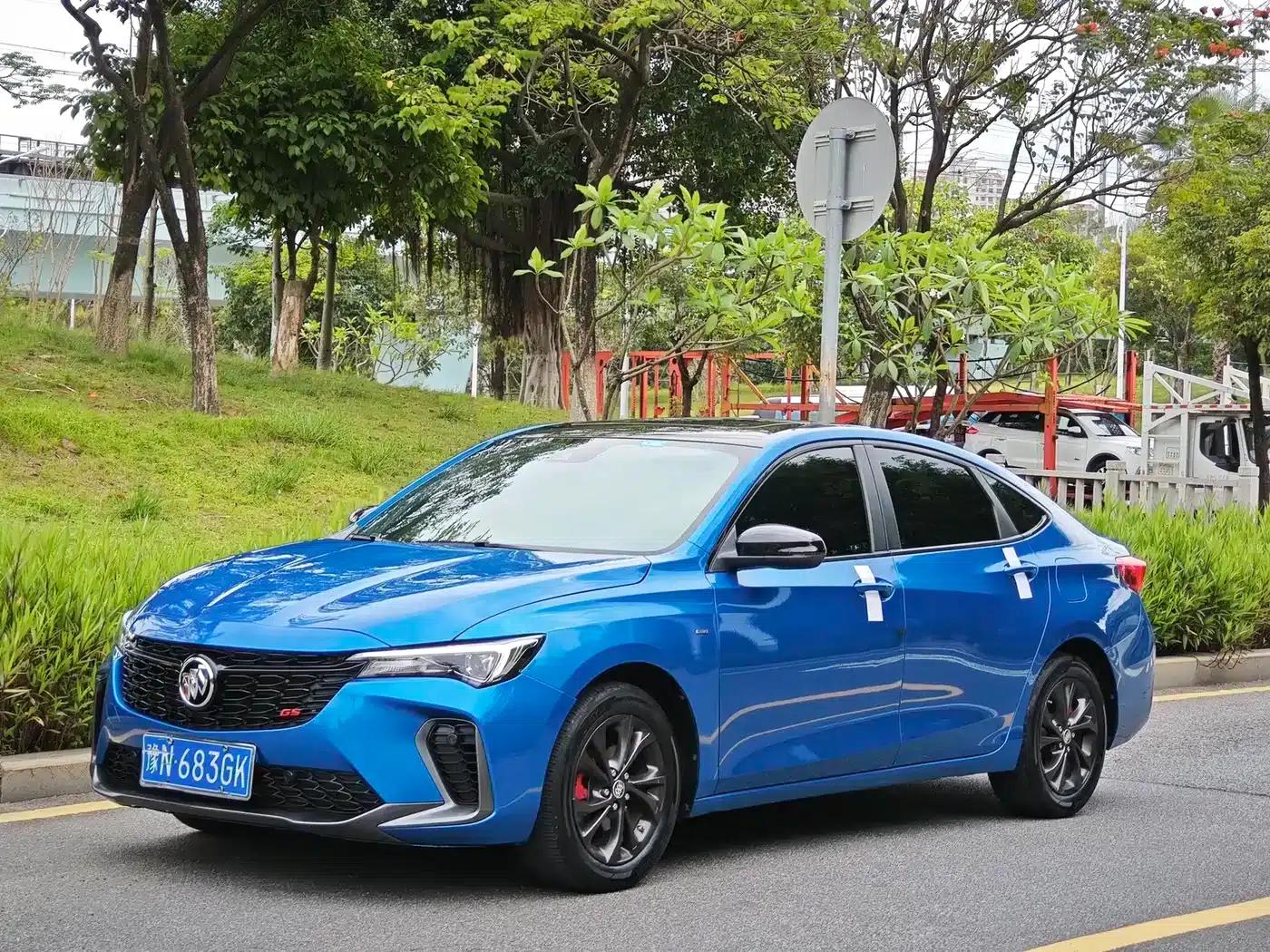2023 Buick Verano Pro GS Hunter Edition — миниатюра 1