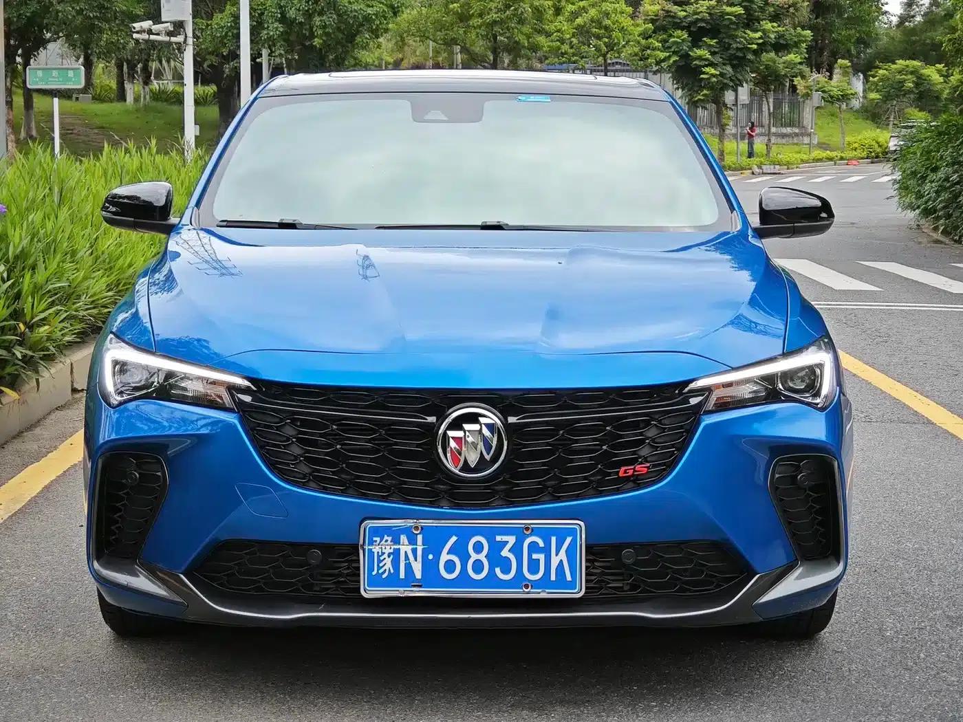 2023 Buick Verano Pro GS Hunter Edition — миниатюра 2