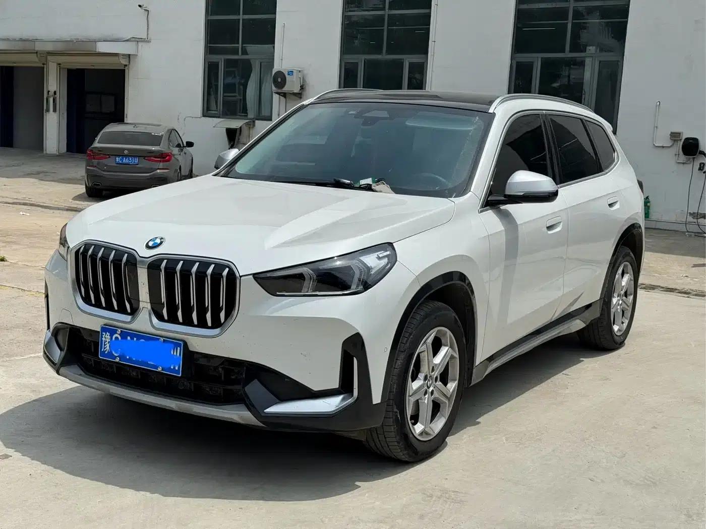 2023 BMW X1 sDrive20Li X Design Package — миниатюра 1