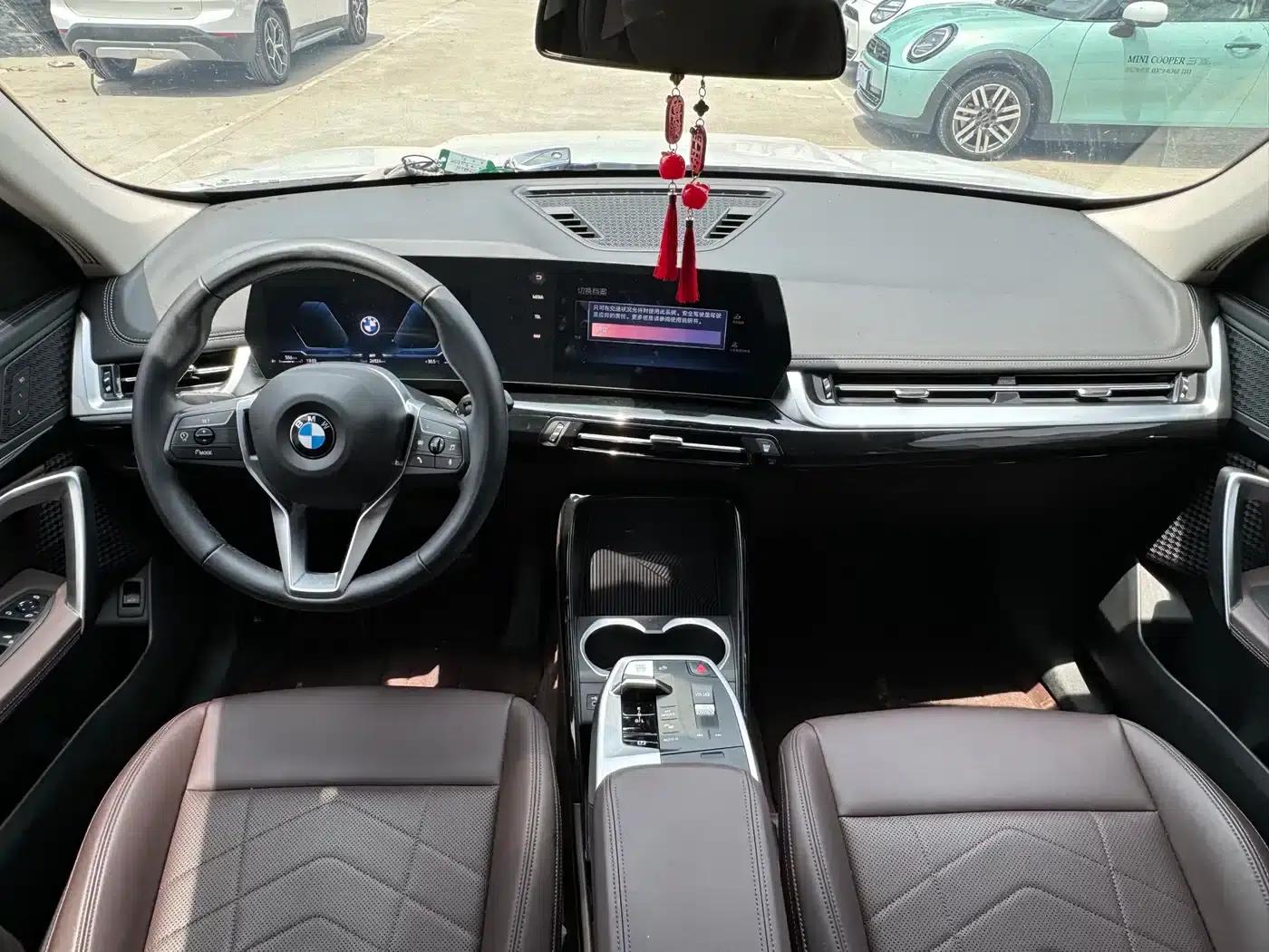 2023 BMW X1 sDrive20Li X Design Package — миниатюра 11