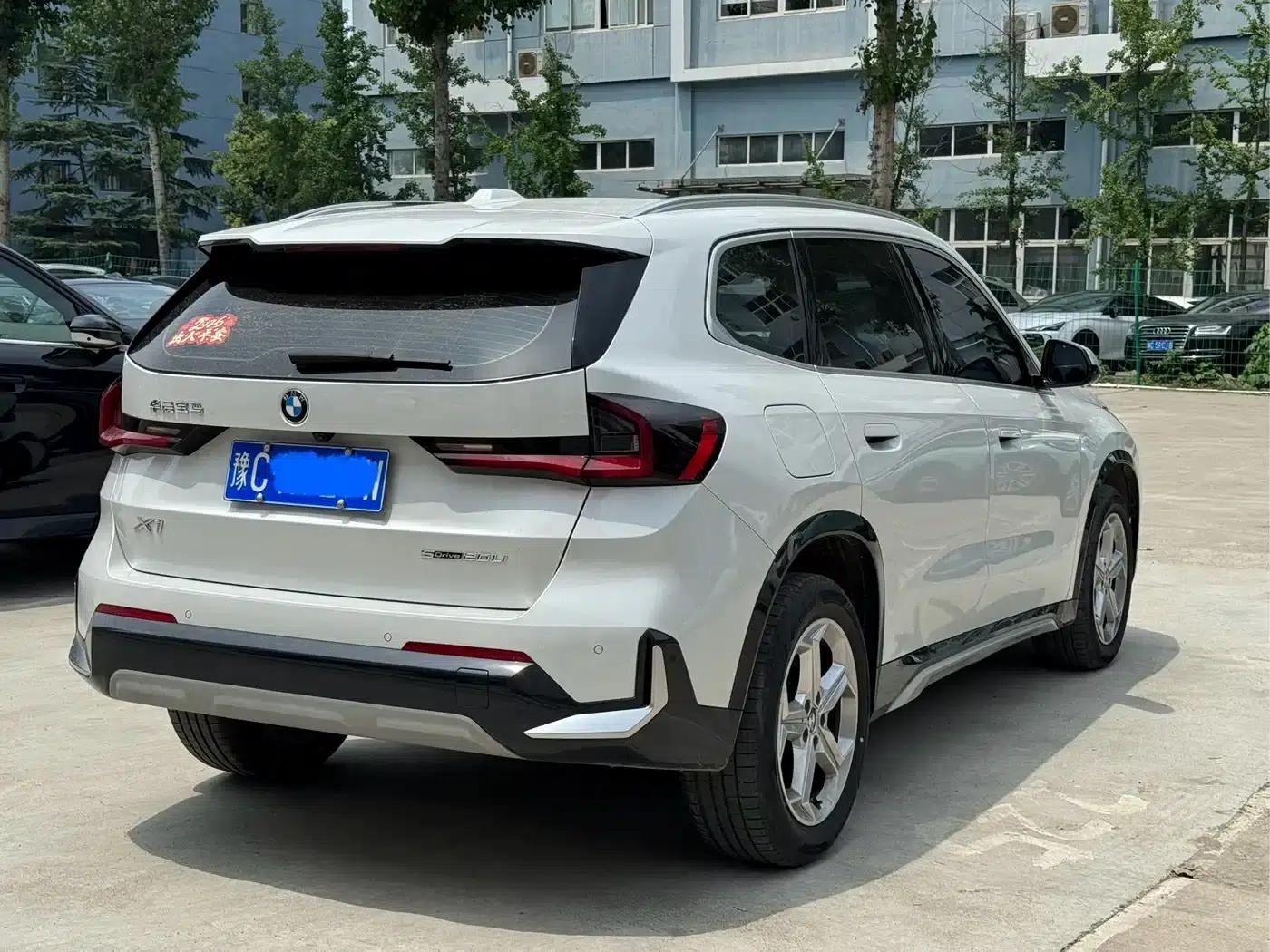 2023 BMW X1 sDrive20Li X Design Package — миниатюра 3