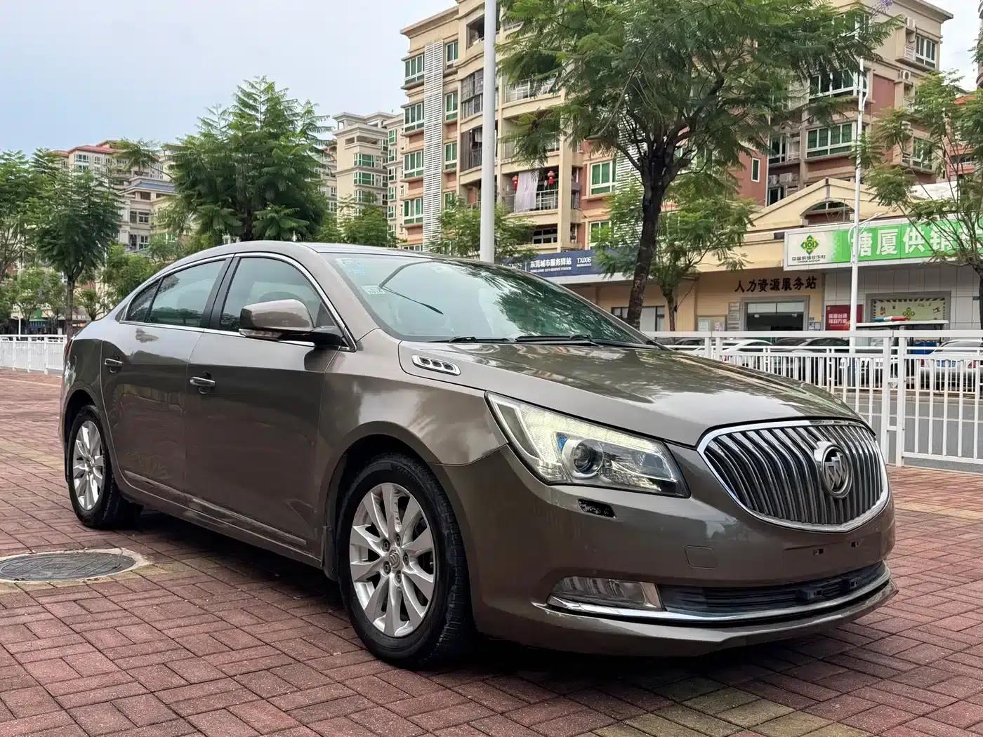 Buick LaCrosse 2013 2.4L SIDI Luxury Comfort Model — миниатюра 3