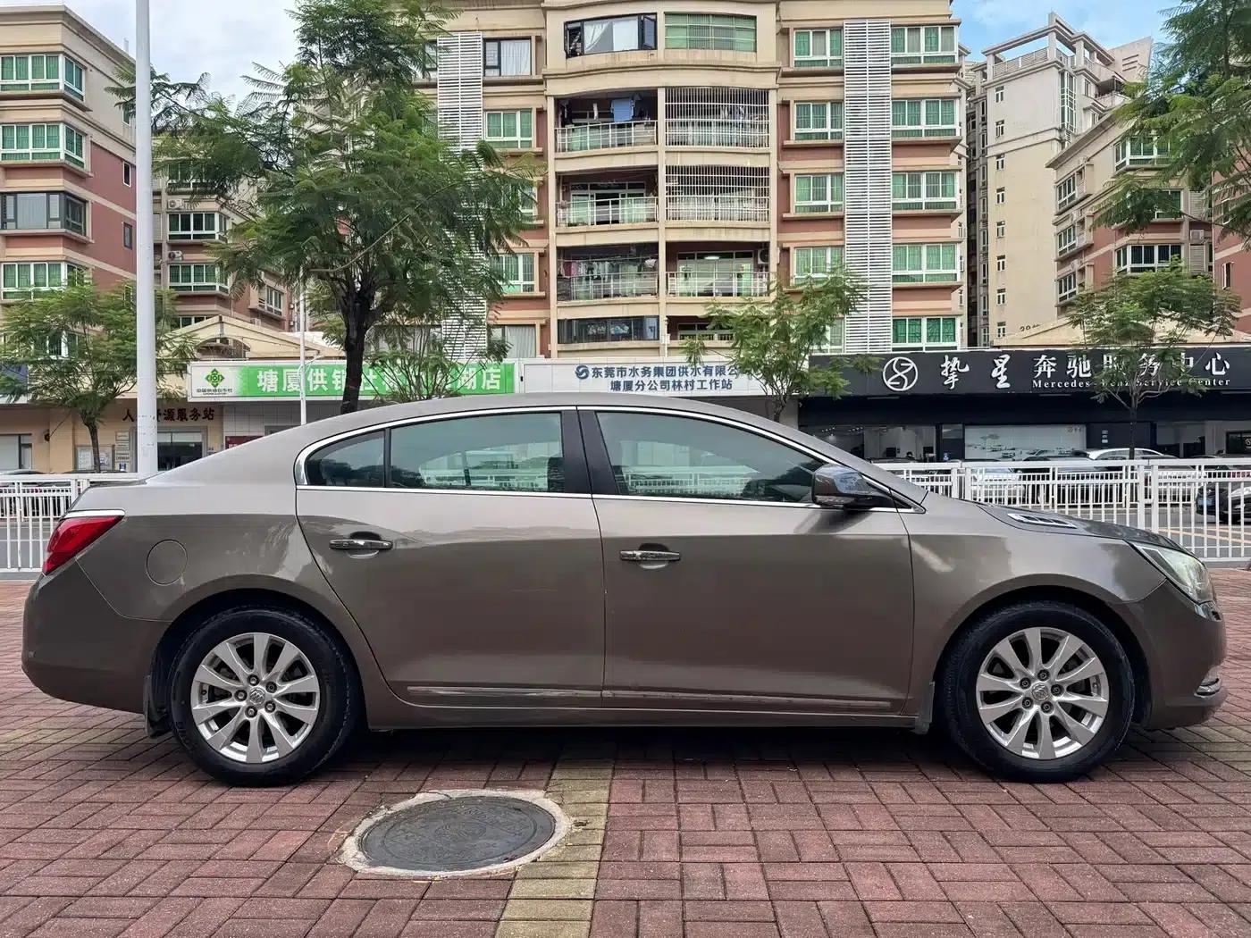 Buick LaCrosse 2013 2.4L SIDI Luxury Comfort Model — миниатюра 4