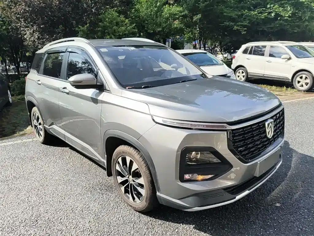 Baojun 530 2021 Global Car Anniversary Edition 1.5T CVT Luxury 5-seater — миниатюра 3