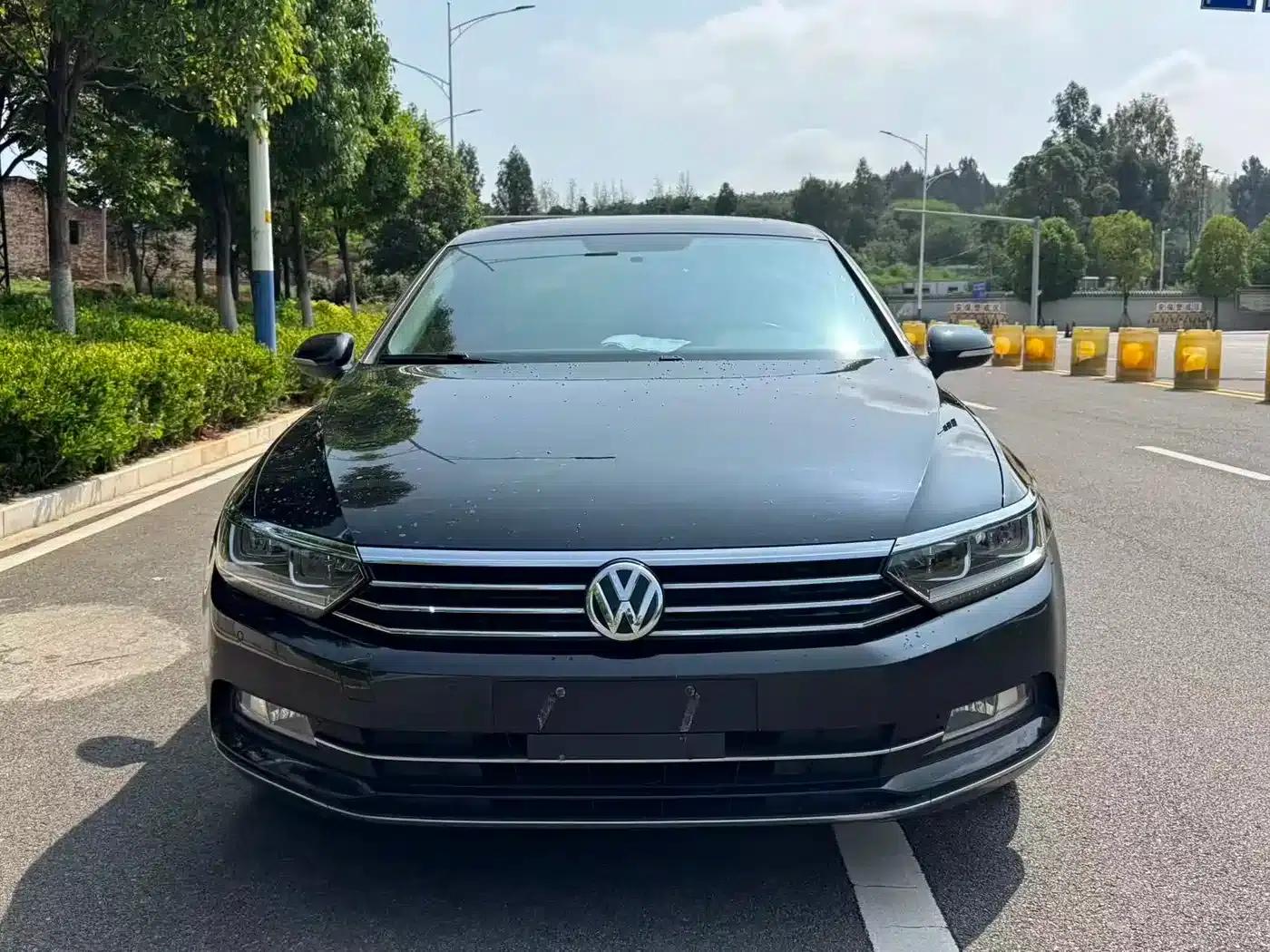 2019 Volkswagen Magotan 330TSI DSG Leading Edition (China VI Emission Standard) — миниатюра 3
