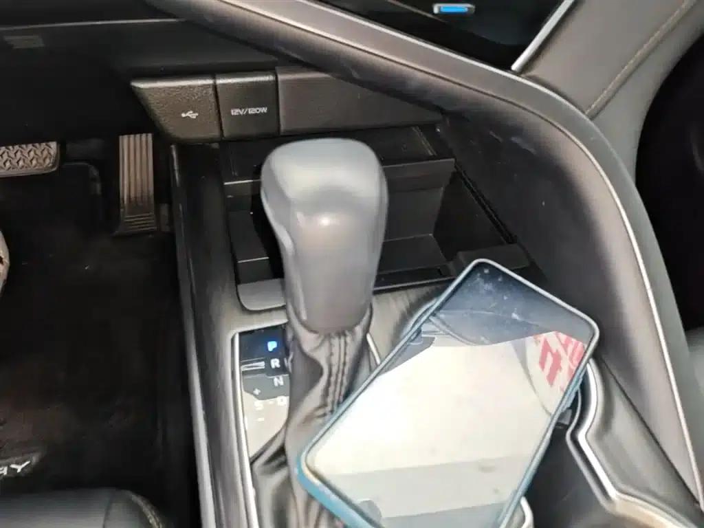 Camry 2021 2.5G Luxury Edition — миниатюра 14