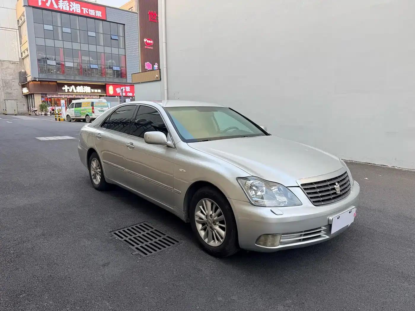 Crown 2006 2.5L Royal Leather Edition — миниатюра 3