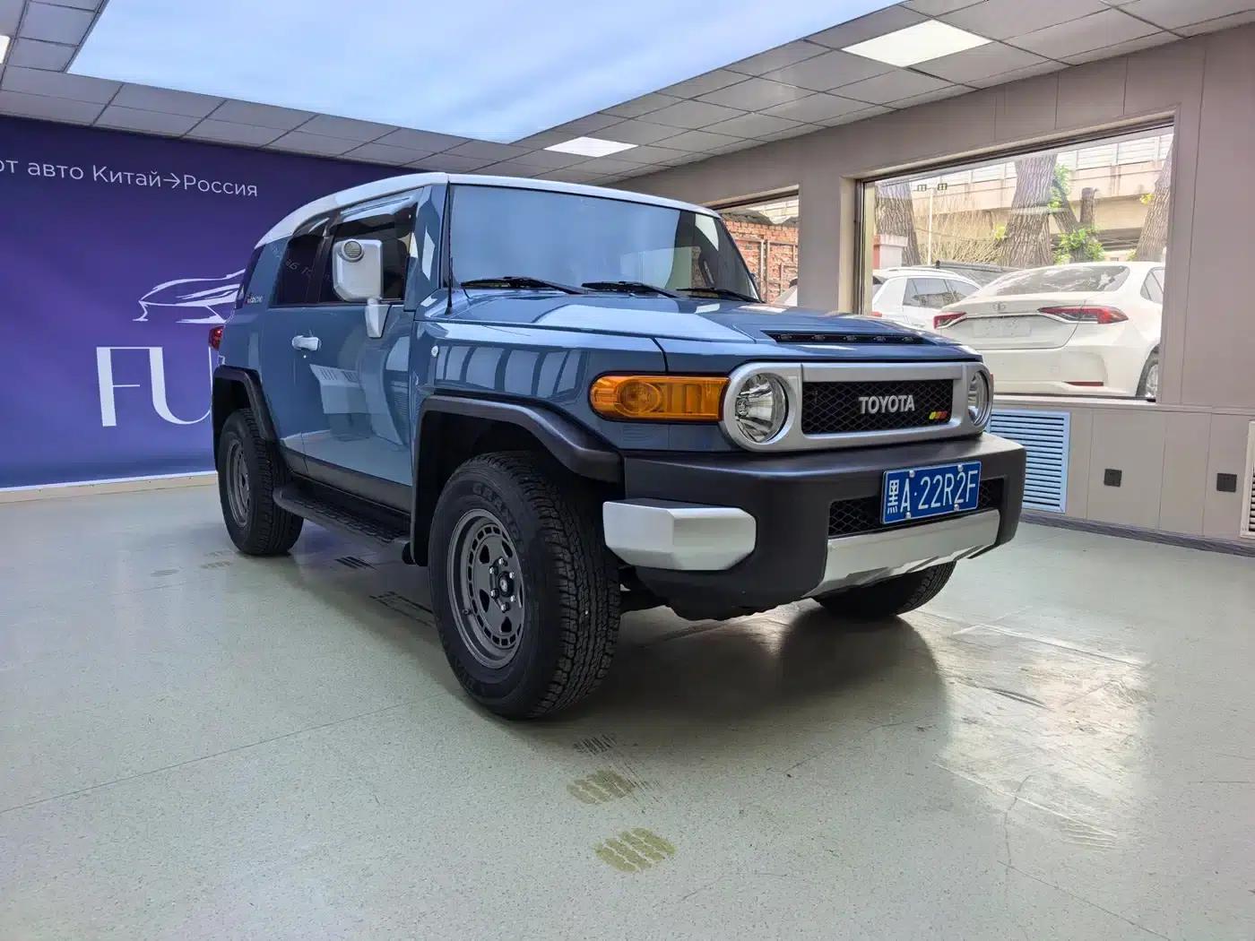 2023 FJ Cruiser 4.0L Middle East Edition — миниатюра 2