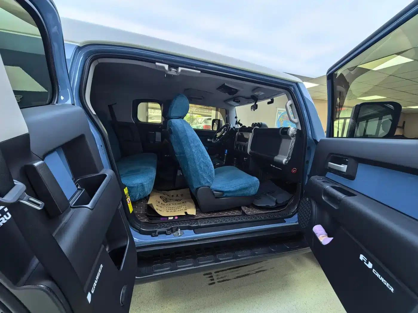 2023 FJ Cruiser 4.0L Middle East Edition — миниатюра 13