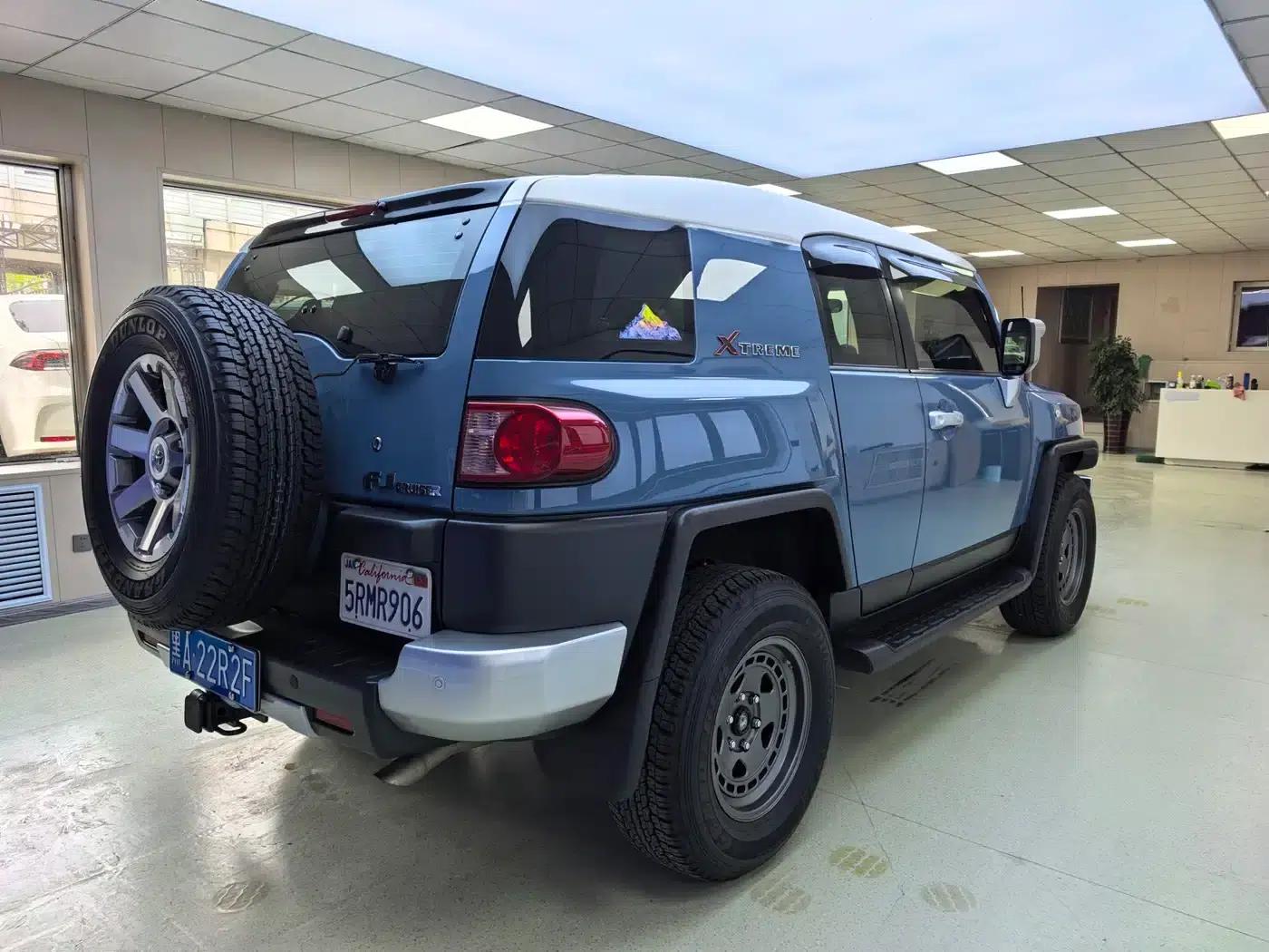 2023 FJ Cruiser 4.0L Middle East Edition — миниатюра 5