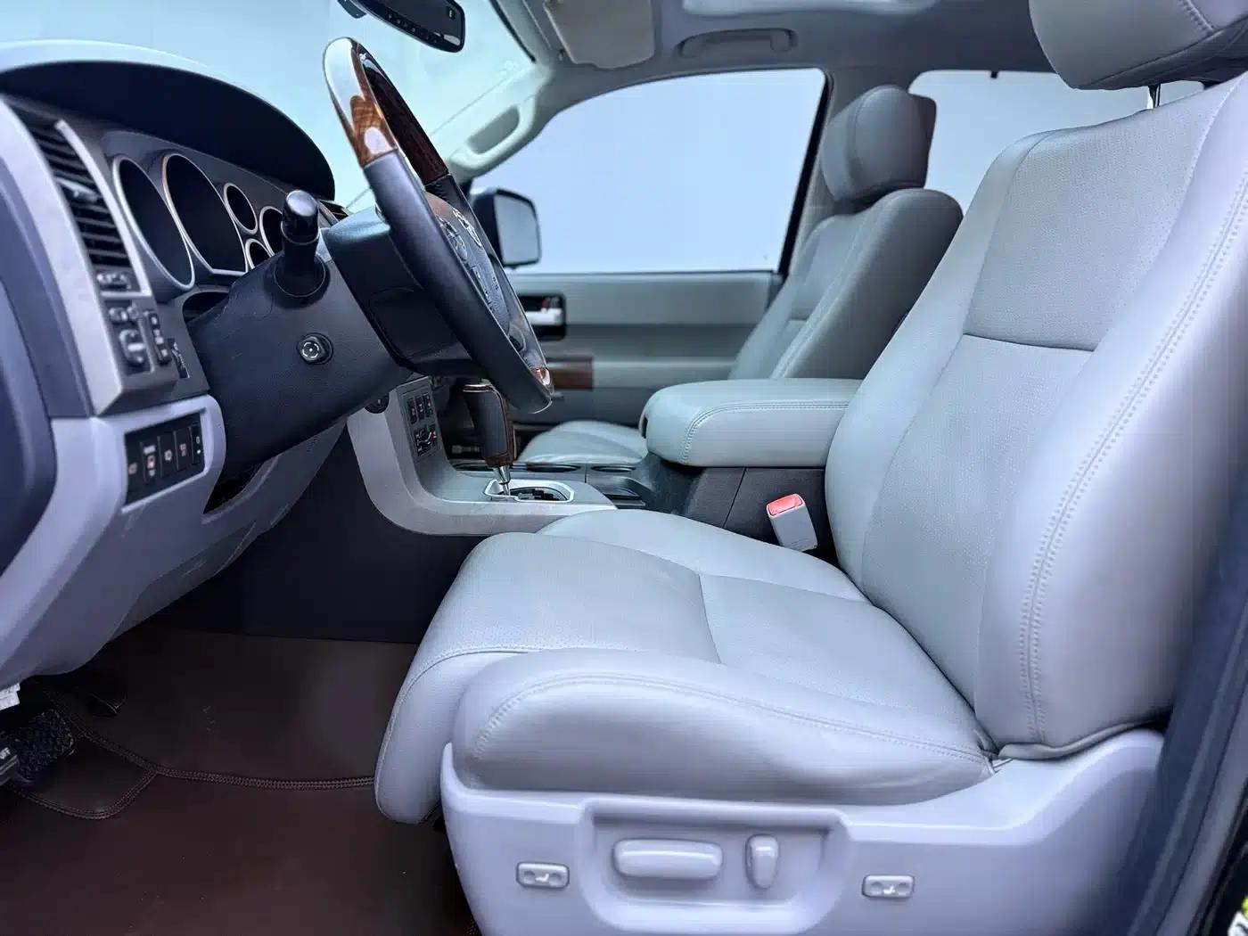 Sequoia 2010 5.7 Platinum Edition — миниатюра 6