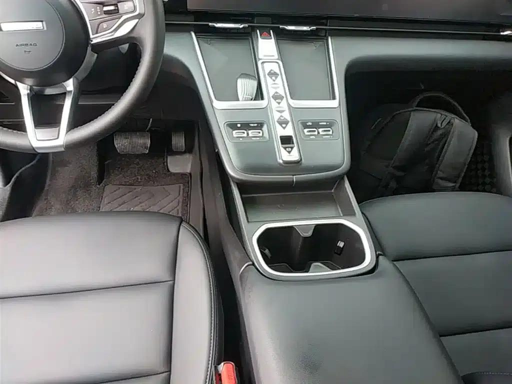 Haval Xiaolong MAX 2023 1.5L Hi4 105 4WD Navigator Edition — миниатюра 14