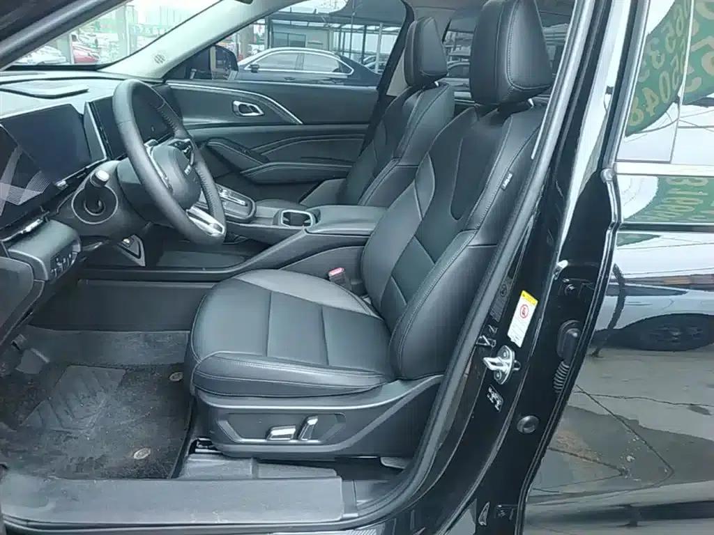 Haval Xiaolong MAX 2023 1.5L Hi4 105 4WD Navigator Edition — миниатюра 15