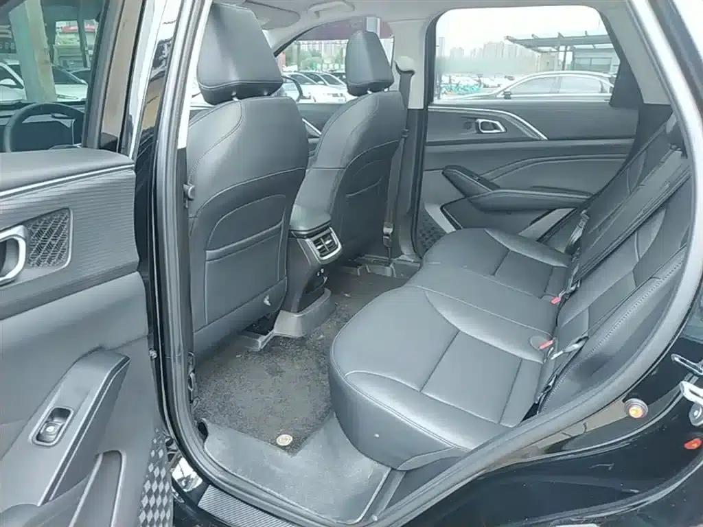 Haval Xiaolong MAX 2023 1.5L Hi4 105 4WD Navigator Edition — миниатюра 17