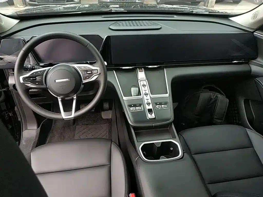 Haval Xiaolong MAX 2023 1.5L Hi4 105 4WD Navigator Edition — миниатюра 10