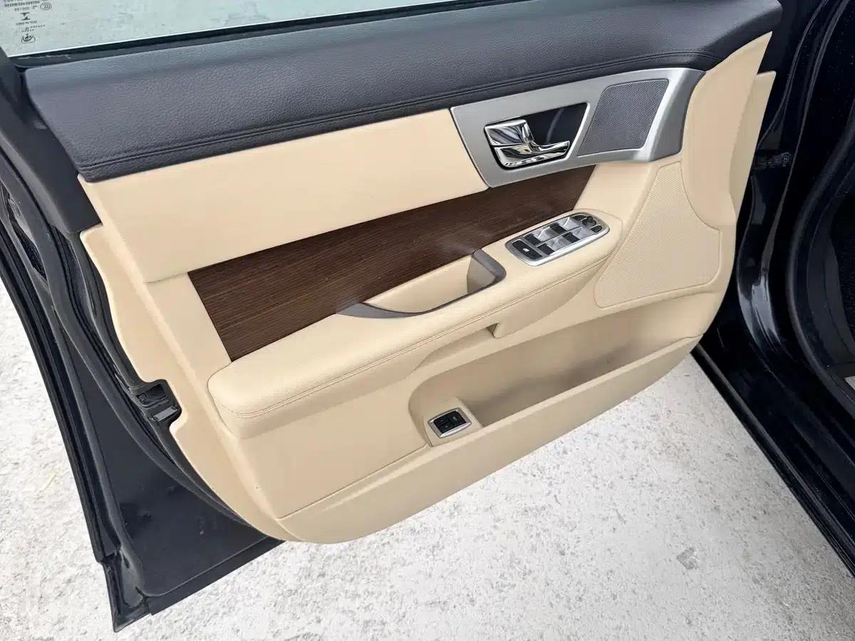 Jaguar XF 2015 XF 2.0T Elegance Edition — миниатюра 7