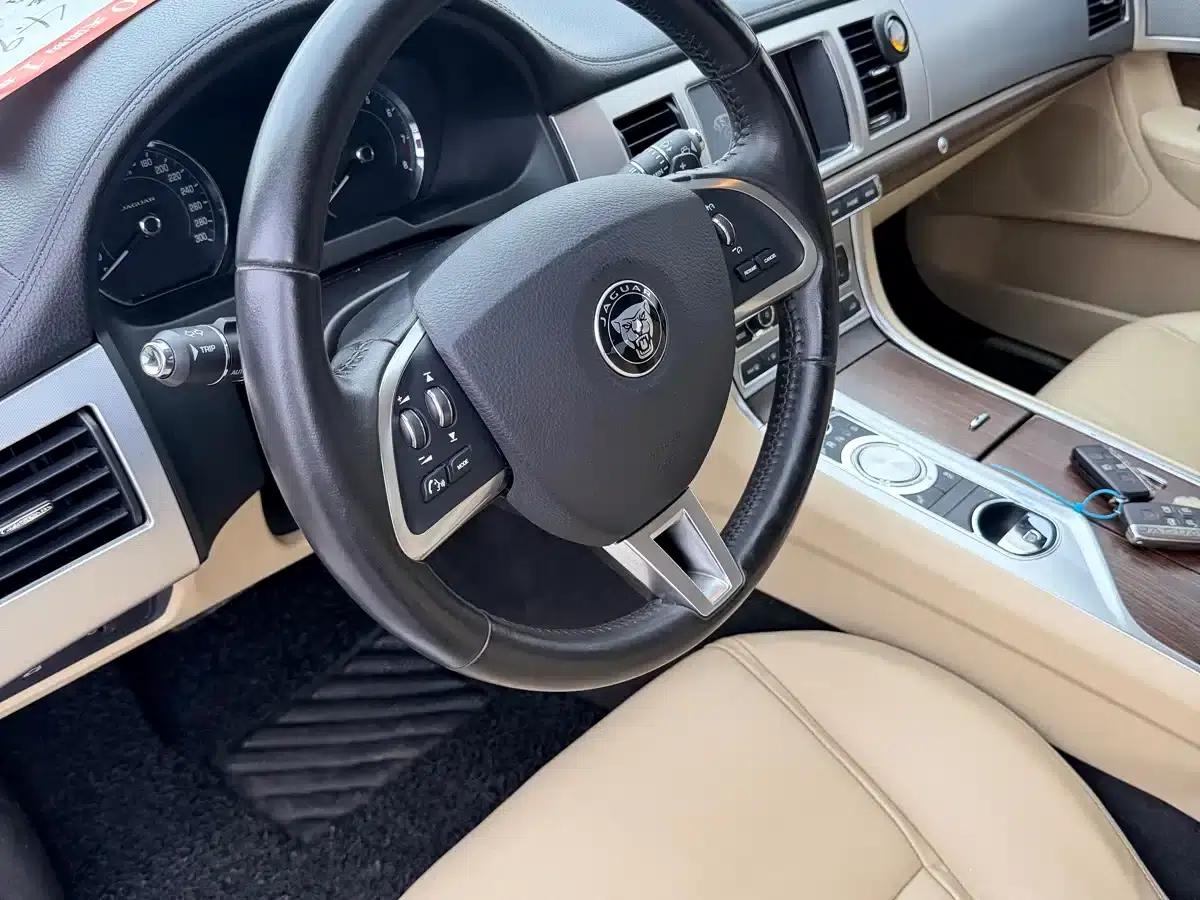 Jaguar XF 2015 XF 2.0T Elegance Edition — миниатюра 9