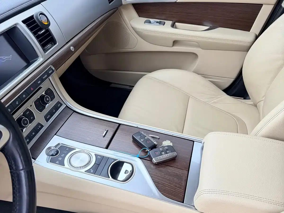 Jaguar XF 2015 XF 2.0T Elegance Edition — миниатюра 10