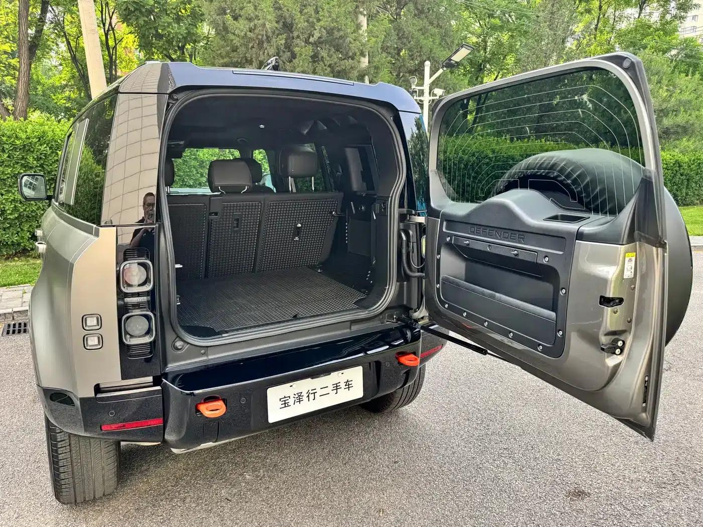 2025 Land Rover Defender 110 3.0T P400 X — миниатюра 6