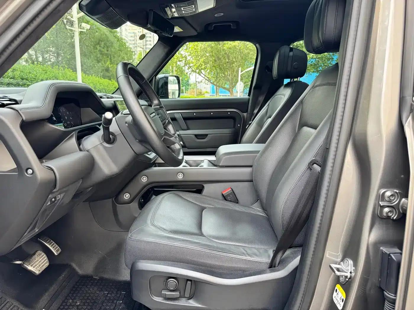 2025 Land Rover Defender 110 3.0T P400 X — миниатюра 9