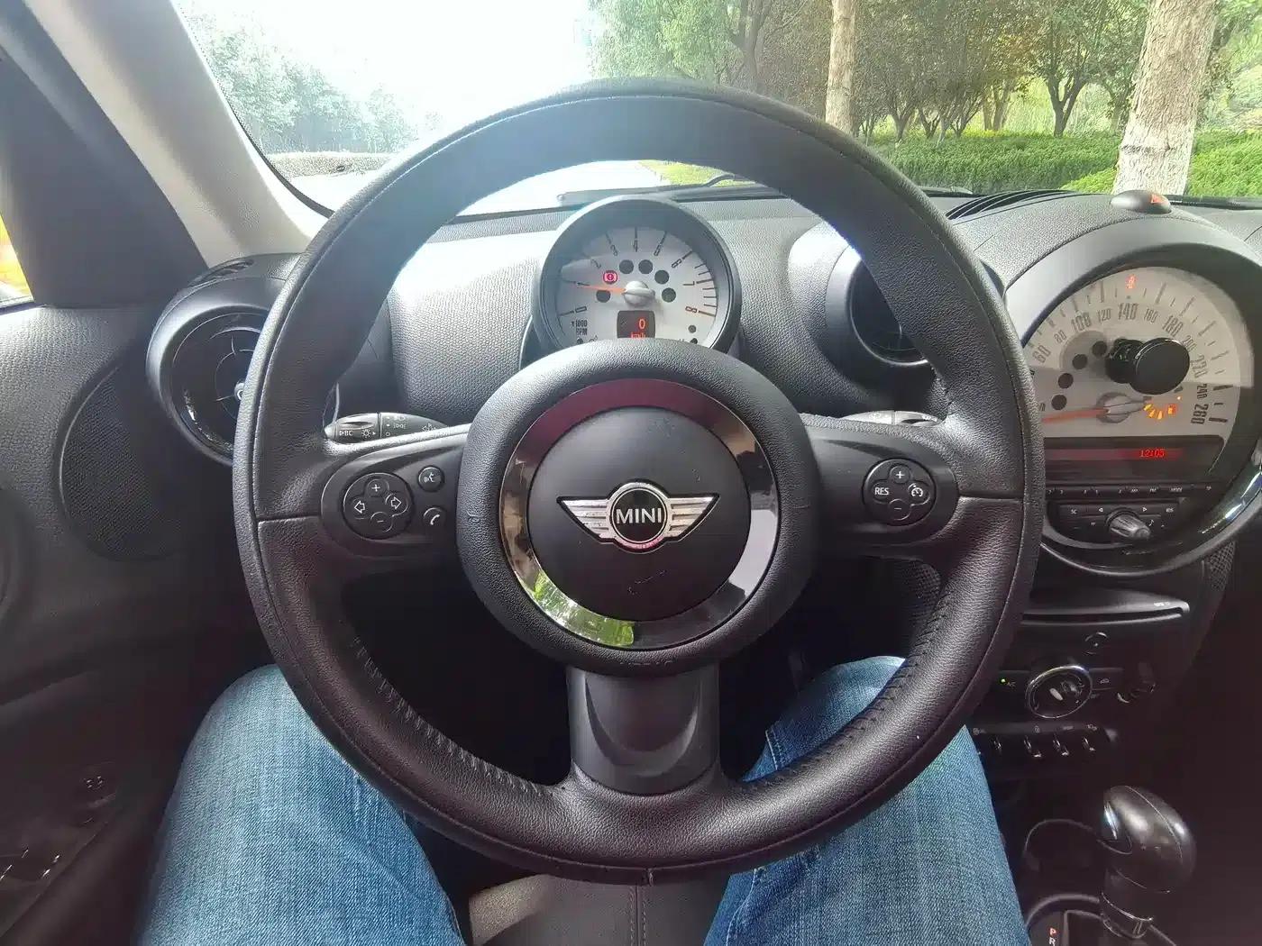 MINI COUNTRYMAN 2014 1.6T COOPER ALL4 Fun — миниатюра 19