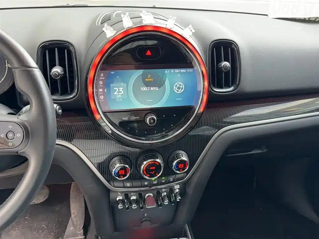2021 MINI COUNTRYMAN 1.5T COOPER Connoisseur — миниатюра 12