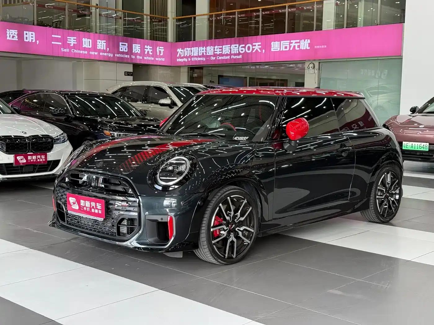 2025 MINI JCW JOHN COOPER WORKS — миниатюра 1